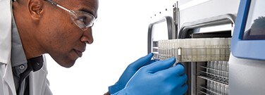 editorial-thermo-scientific-cryomed-reparing-samples-long-term-cryogenic-storage-m-21-507-0603